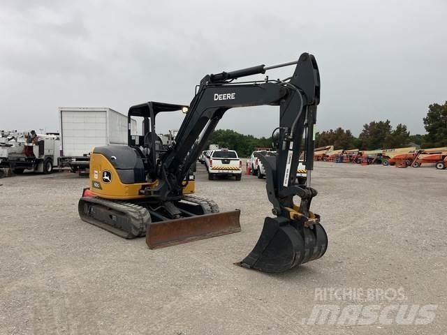 John Deere 60G حفارات زحافة