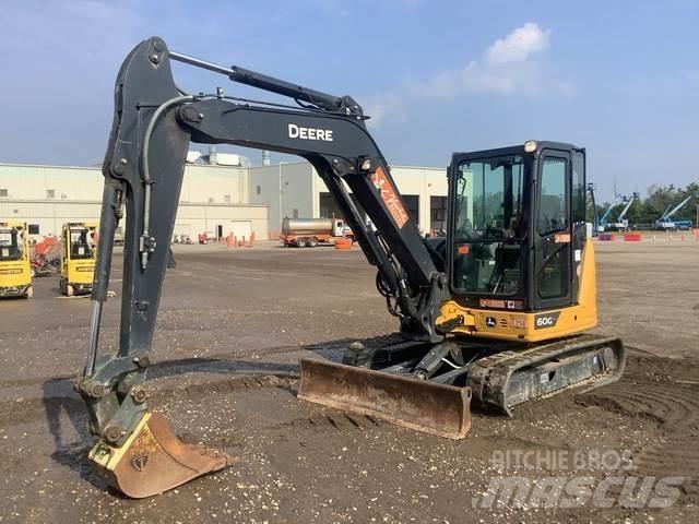 John Deere 60G حفارات زحافة