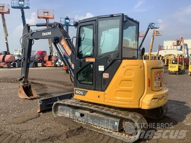 John Deere 60G حفارات زحافة