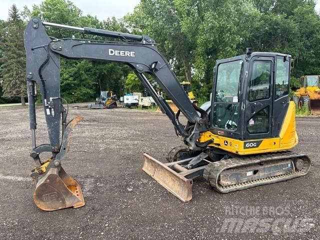John Deere 60G حفارات زحافة