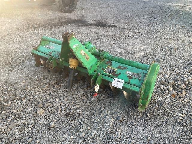 John Deere 665 الكاسحات وقلابات التربة ذات المحركات
