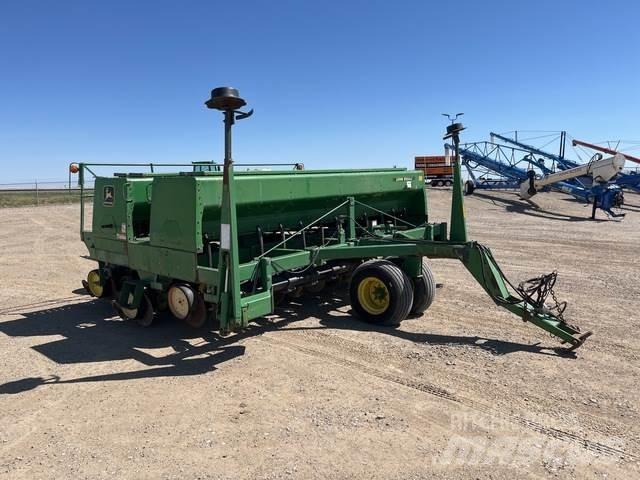 John Deere 750 مثاقيب