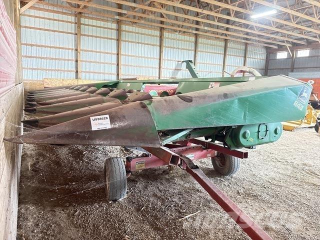 John Deere 843 ماكينات وملحقات زراعة أخرى