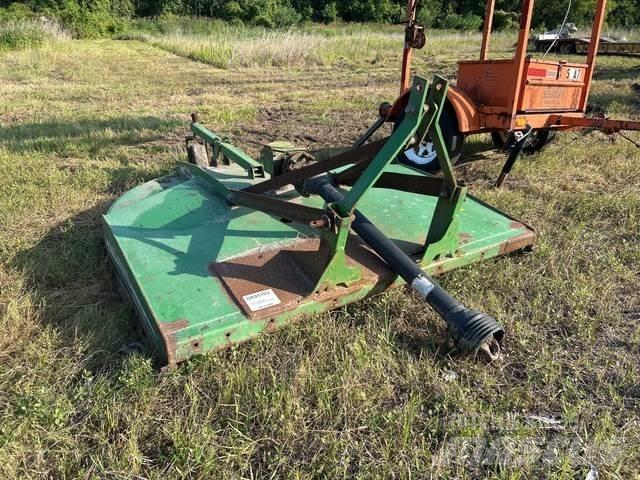 John Deere MX6 جزازات وأغطية المراعي