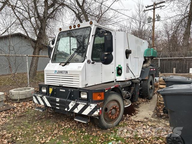 Johnston  شاحنات كاسحة