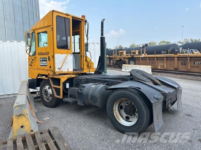 Kalmar  جرارات صالات المطارات