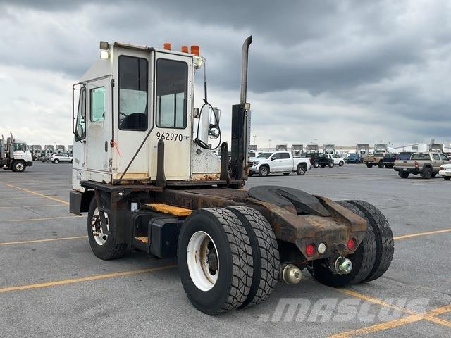 Kalmar  جرارات صالات المطارات