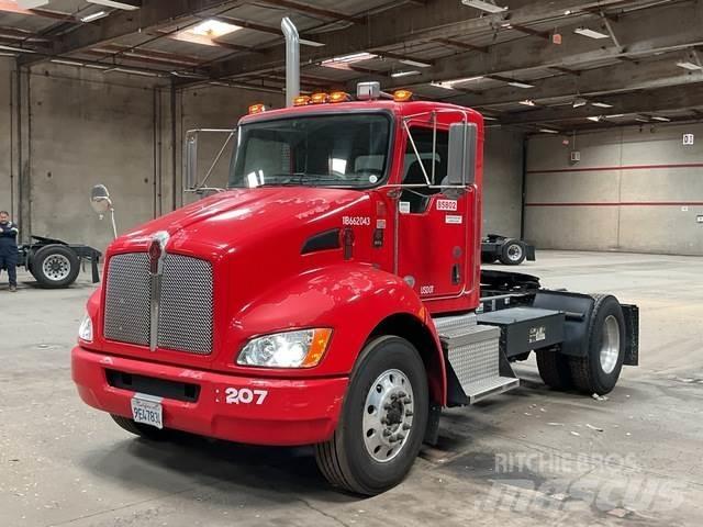 Kenworth 548CH وحدات الجر