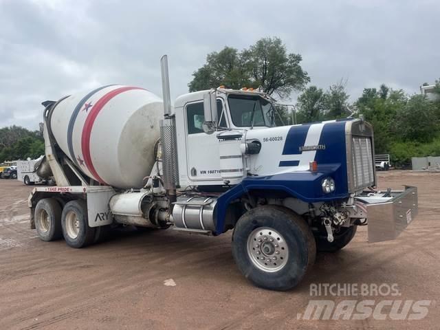 Kenworth C500 شاحنات أخرى