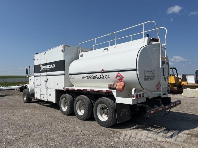 Kenworth C500 شاحنات ذات صهاريج