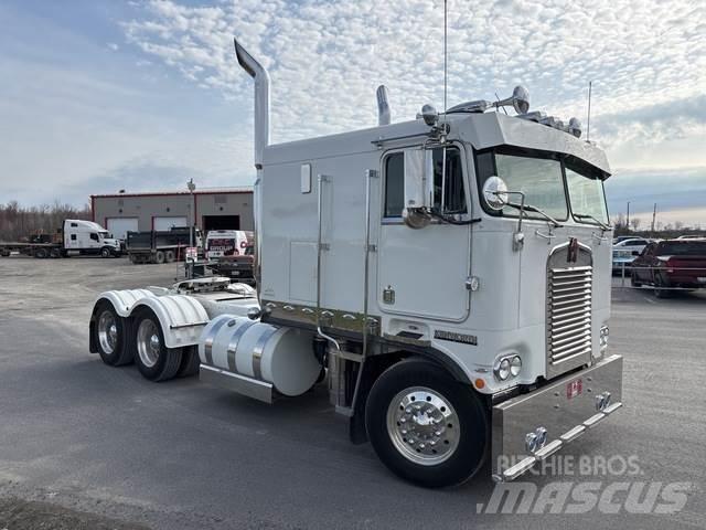 Kenworth K100 كابينة والداخلية