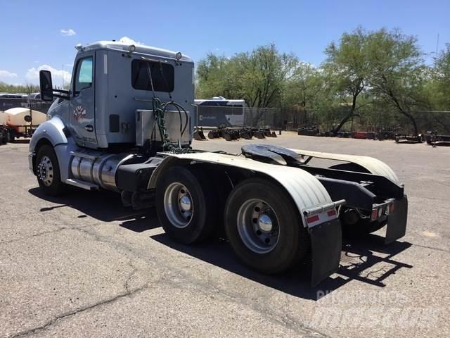 Kenworth T-680 وحدات الجر