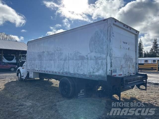 Kenworth T300 شاحنات ذات هيكل صندوقي
