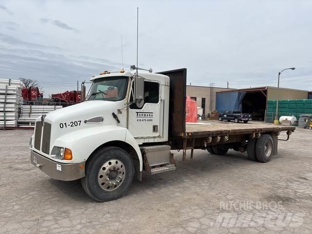 Kenworth T300 شاحنات مسطحة/مفصلية الجوانب