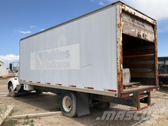 Kenworth T300 شاحنات ذات هيكل صندوقي