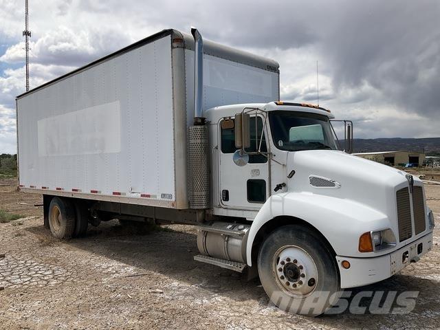 Kenworth T300 شاحنات ذات هيكل صندوقي