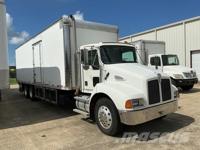 Kenworth T300 شاحنات ذات هيكل صندوقي