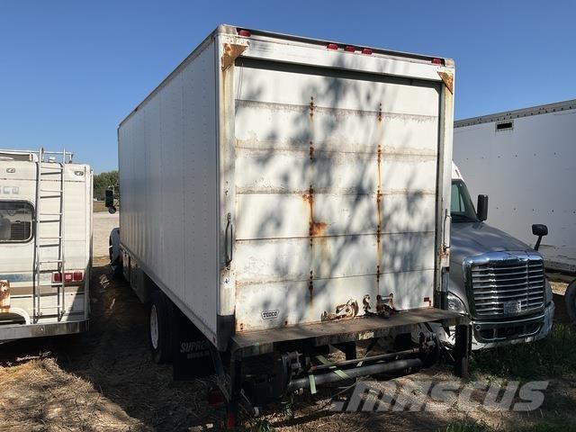 Kenworth T300 شاحنات ذات هيكل صندوقي