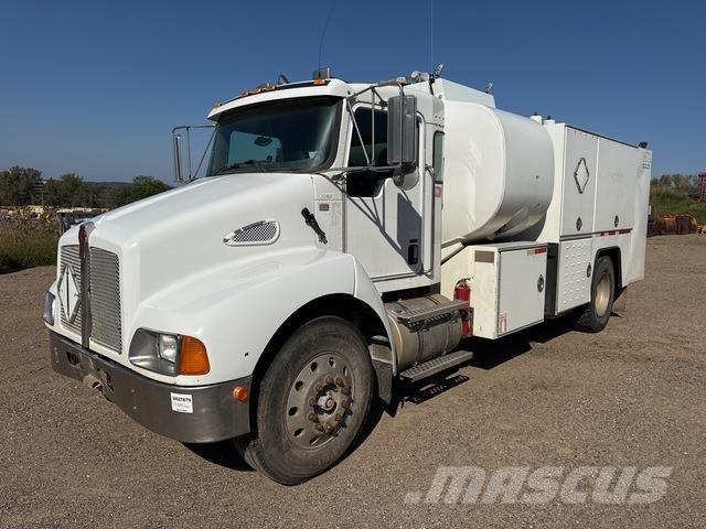Kenworth T300 شاحنات ذات صهاريج