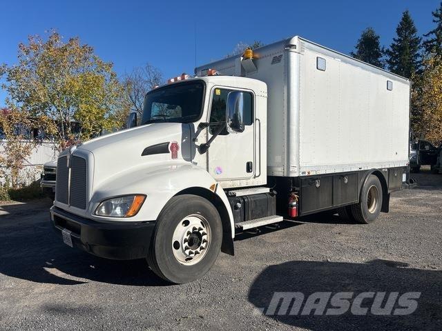 Kenworth T300 شاحنات ذات صهاريج