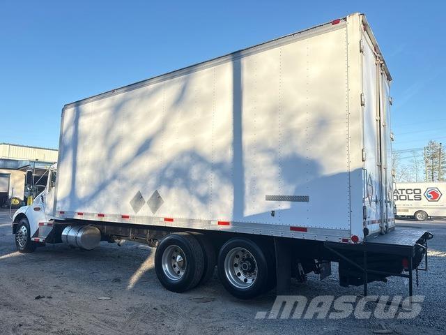 Kenworth T300 شاحنات ذات هيكل صندوقي