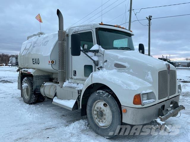 Kenworth T300 صهاريج مياه