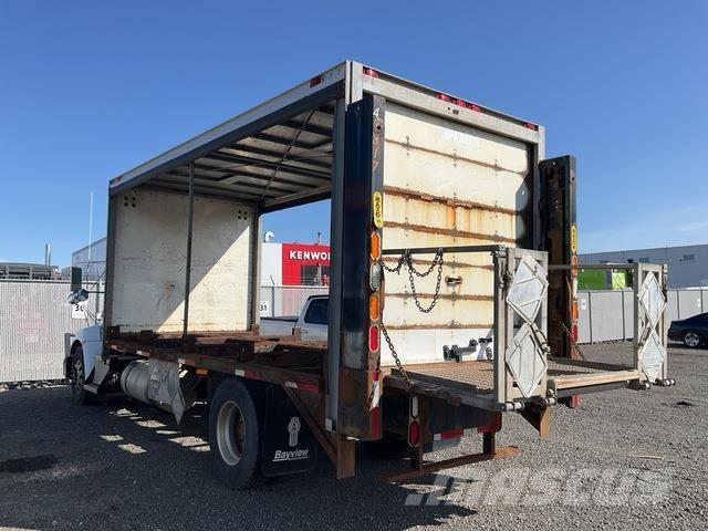 Kenworth T370 شاحنات بغطاء جانبي