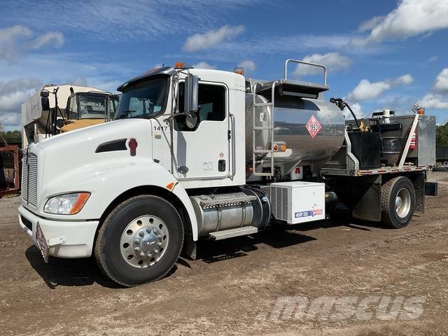 Kenworth T370 شاحنات ذات صهاريج