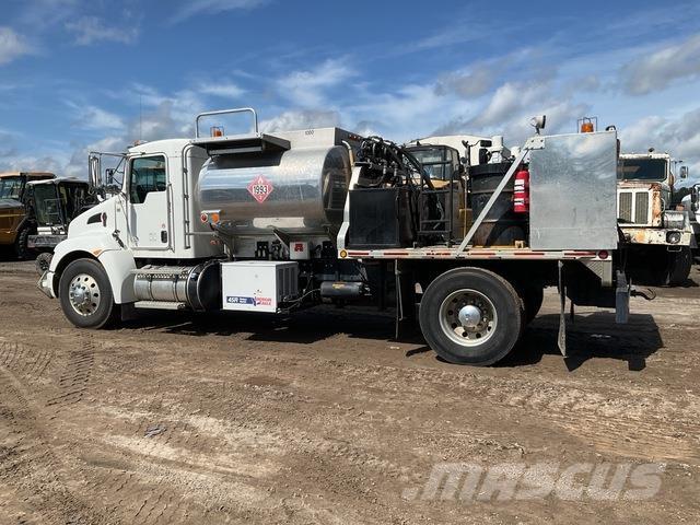 Kenworth T370 شاحنات ذات صهاريج