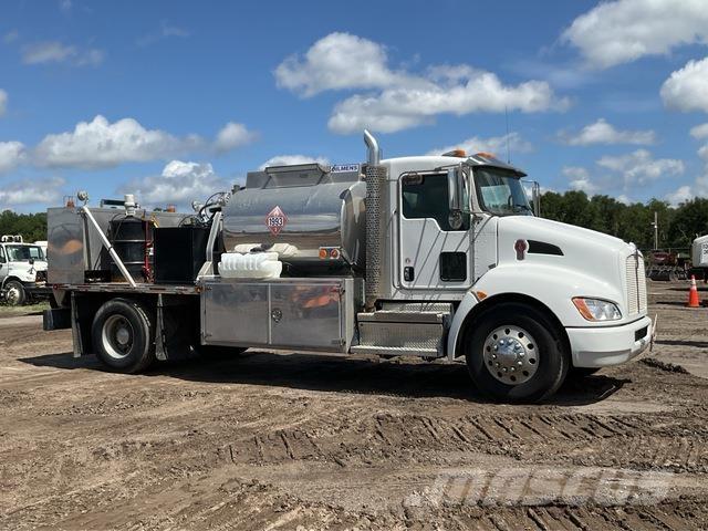 Kenworth T370 شاحنات ذات صهاريج