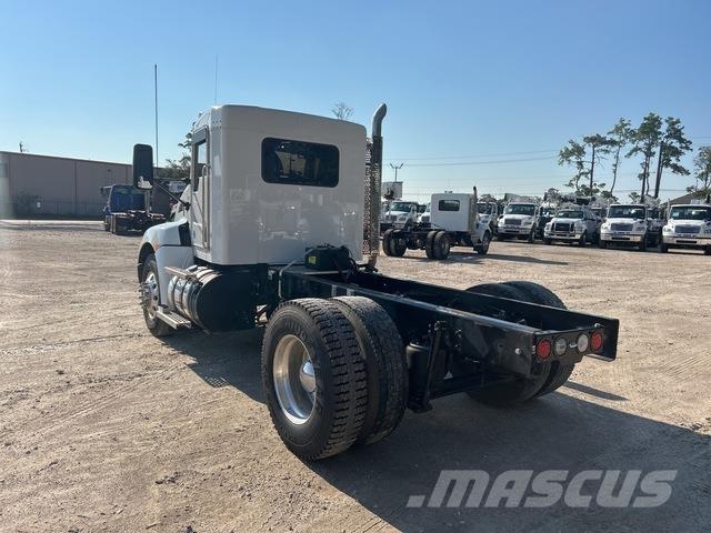 Kenworth T370 كابينة والداخلية