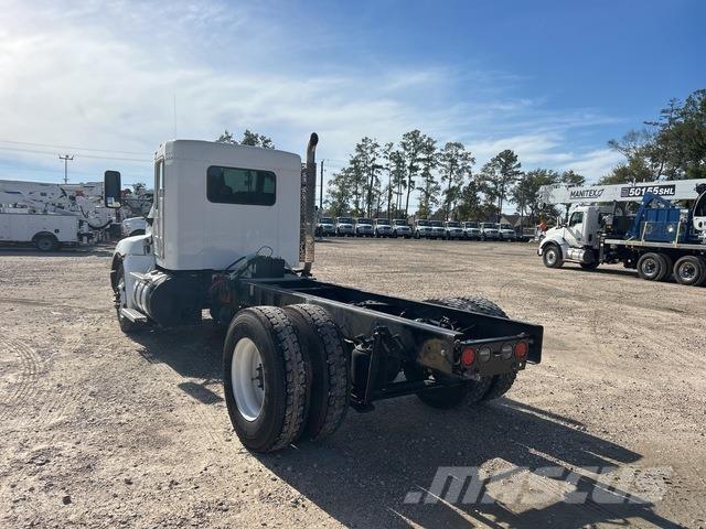 Kenworth T370 كابينة والداخلية