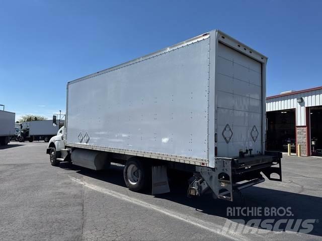 Kenworth T400 شاحنات ذات هيكل صندوقي