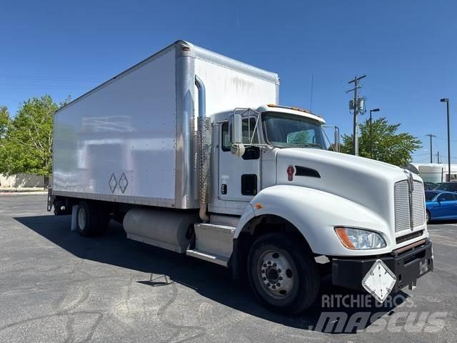 Kenworth T400 شاحنات ذات هيكل صندوقي