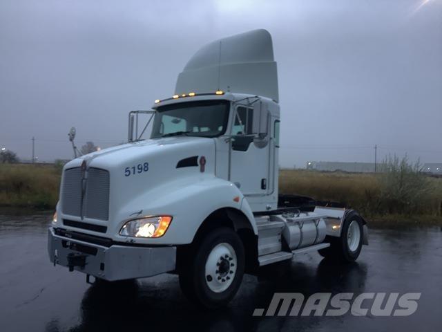 Kenworth T440 وحدات الجر