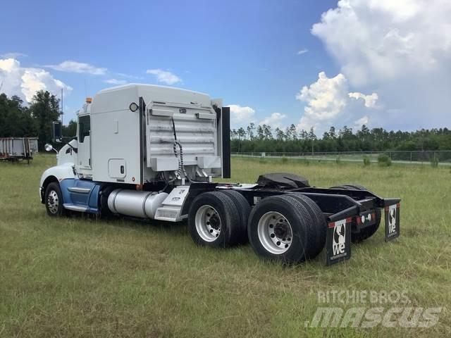 Kenworth T660 وحدات الجر