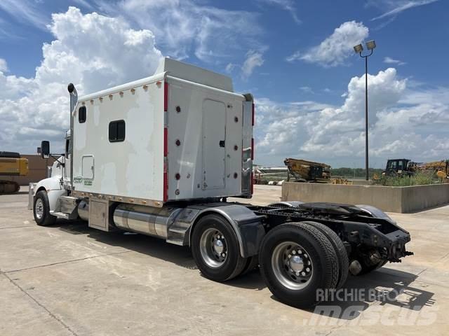 Kenworth T660 وحدات الجر