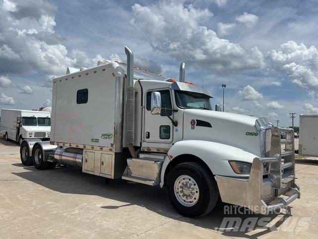 Kenworth T660 وحدات الجر
