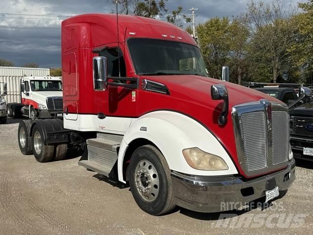 Kenworth T680 وحدات الجر