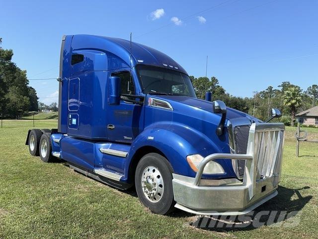 Kenworth T680 وحدات الجر