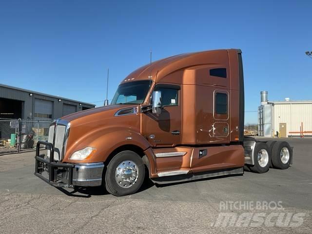 Kenworth T680 وحدات الجر