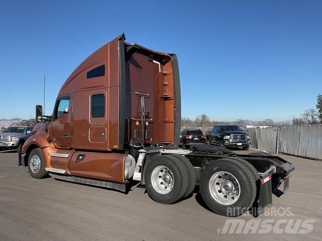Kenworth T680 وحدات الجر