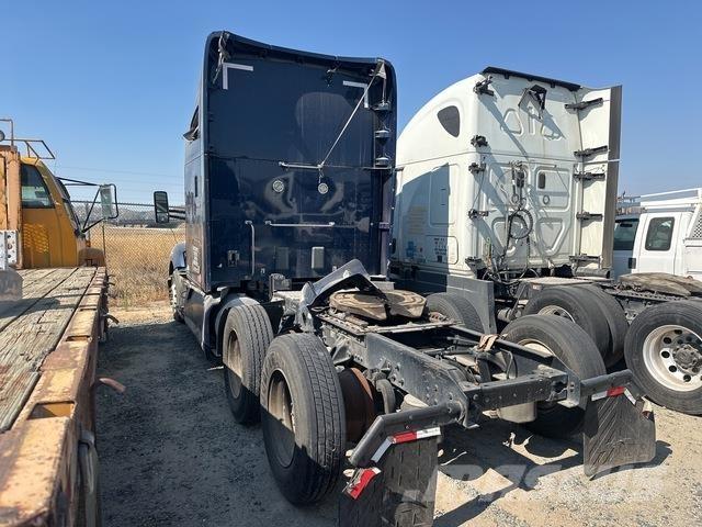 Kenworth T680 وحدات الجر