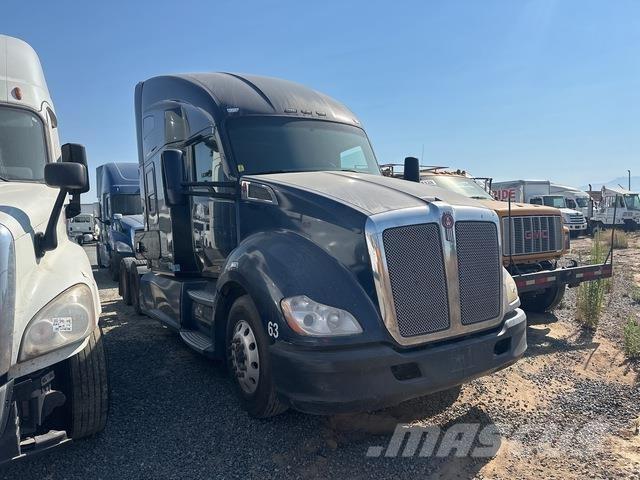 Kenworth T680 وحدات الجر