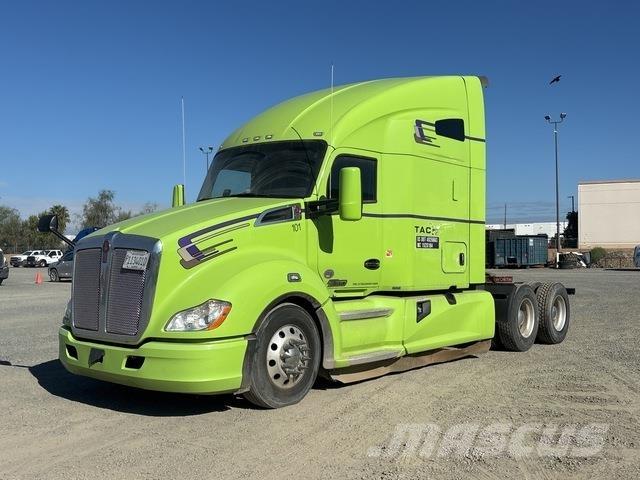 Kenworth T680 وحدات الجر