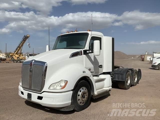 Kenworth T680 وحدات الجر