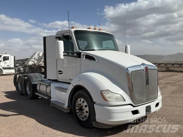 Kenworth T680 وحدات الجر