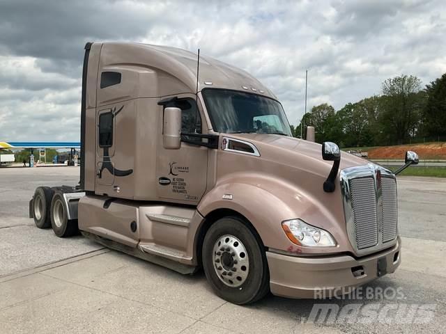 Kenworth T680 وحدات الجر