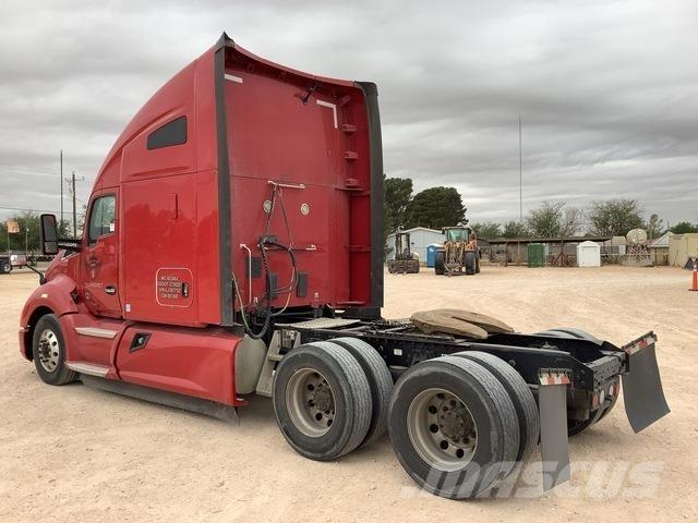 Kenworth T680 وحدات الجر
