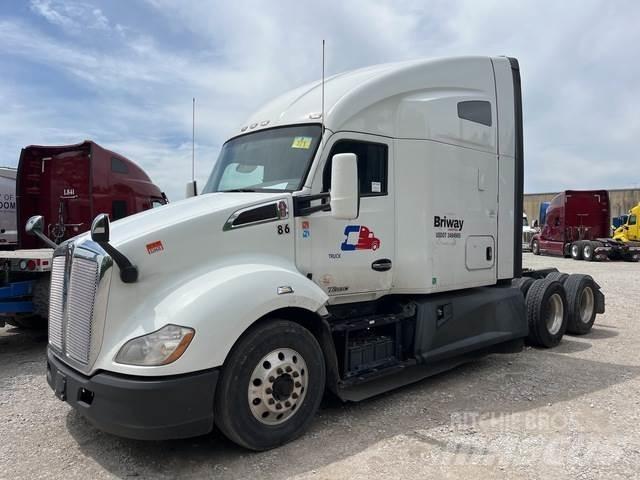 Kenworth T680 وحدات الجر